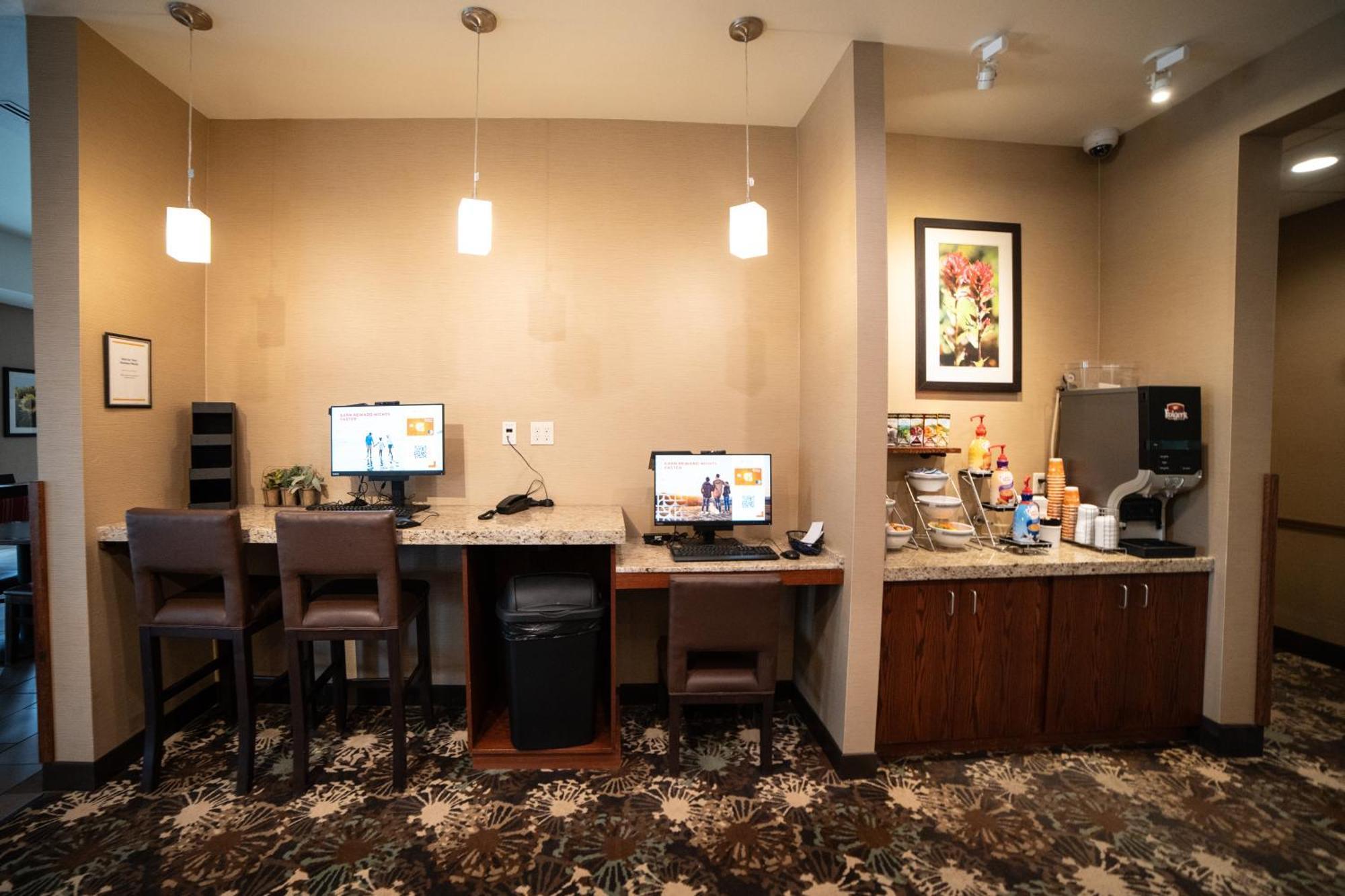 Comfort Suites University Brookings megye Kültér fotó