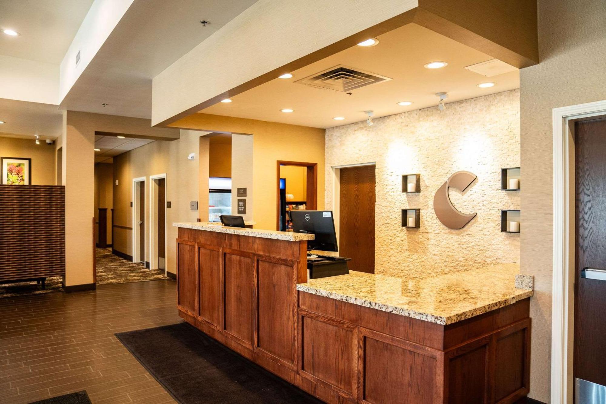 Comfort Suites University Brookings megye Kültér fotó