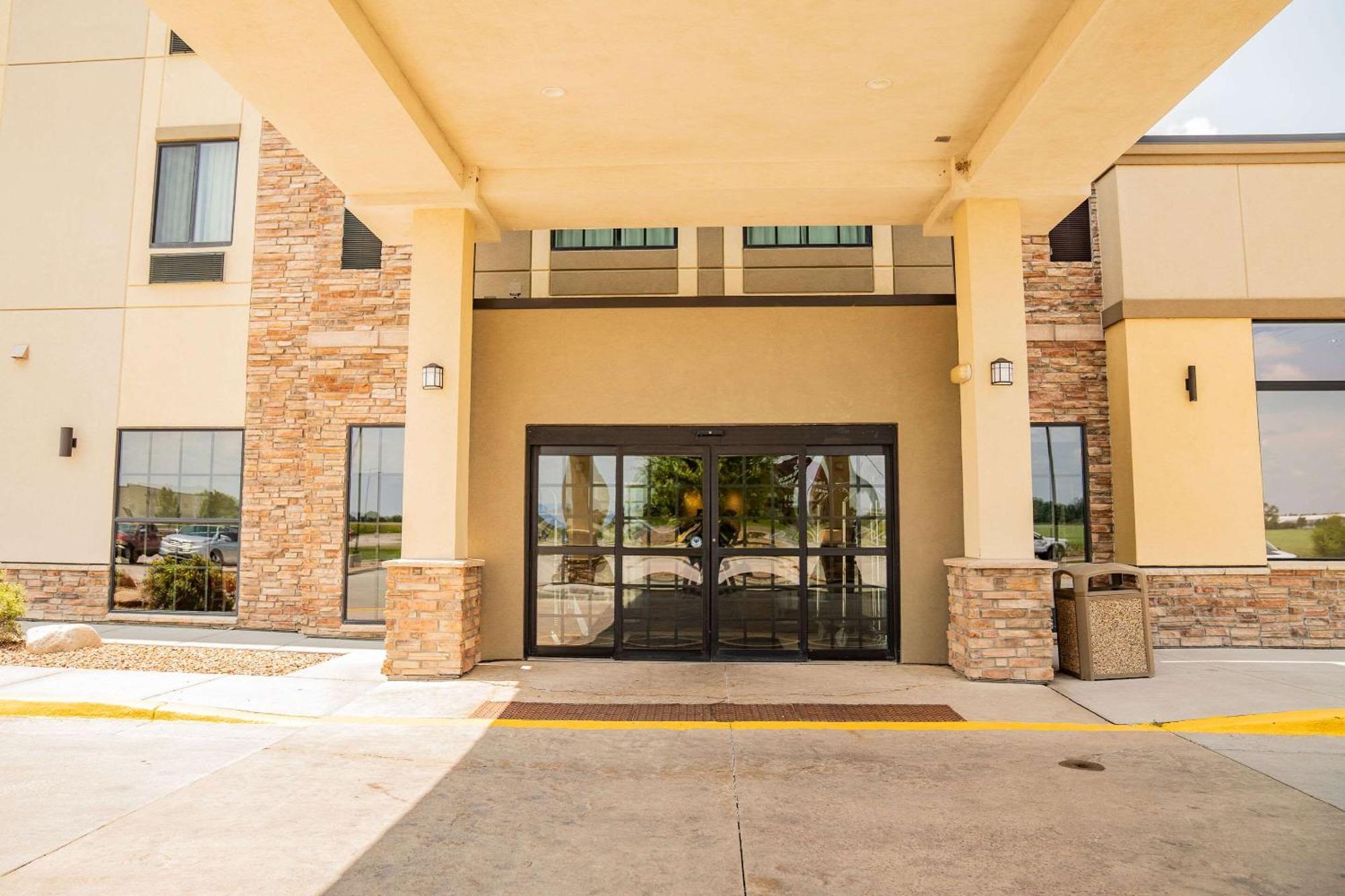 Comfort Suites University Brookings megye Kültér fotó